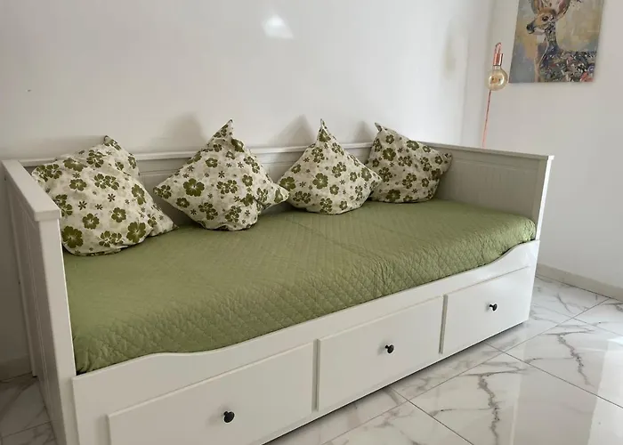 Flowers In Apartamento